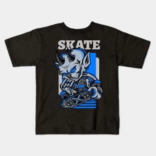 Devil on Skate / Skater / Skateboarding Fan / Streetwear Kids T-Shirt